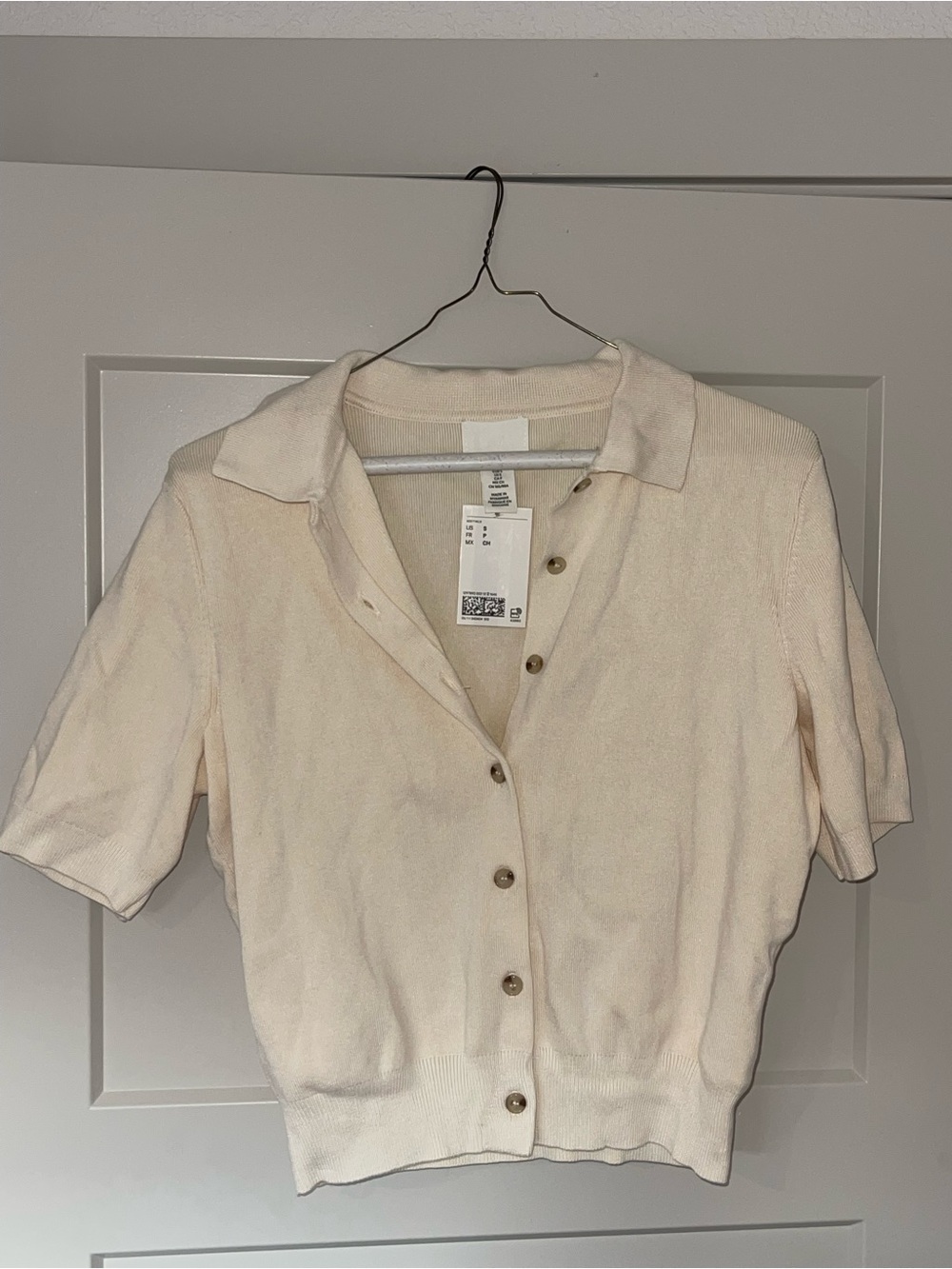 H&M Short-Sleeve Button-Down Knit Top in Light Cream
